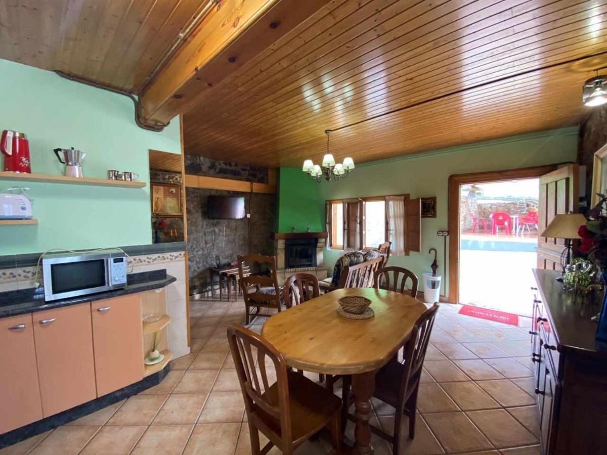 Casa Rural Kiko Bimenes Bagian luar foto